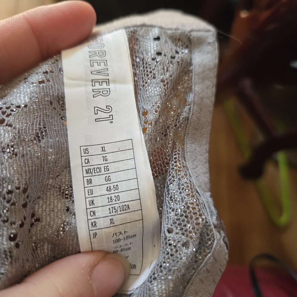 π₯3/15$ Silver lace bustier corset top β metallic glam, Y2K meets soft goth - Picture 6 of 6